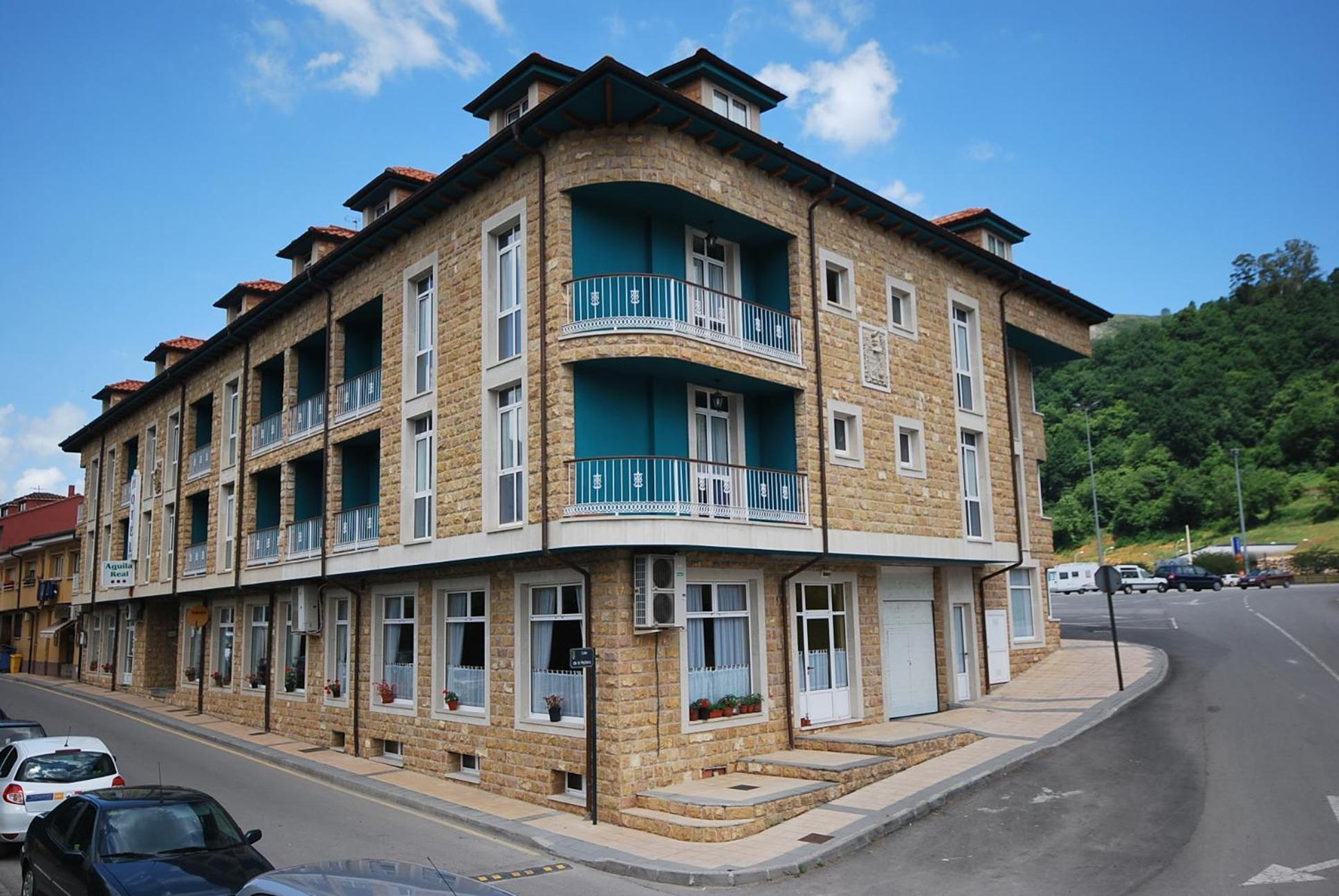 Hotel Aguila Real Onís Dış mekan fotoğraf